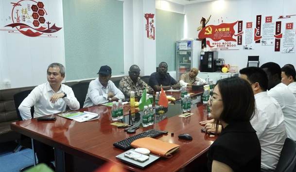 立足中国，链接世界｜尼日利亚合作伙伴来访牛宝体育官网总部，共促中非能源升级(图2)